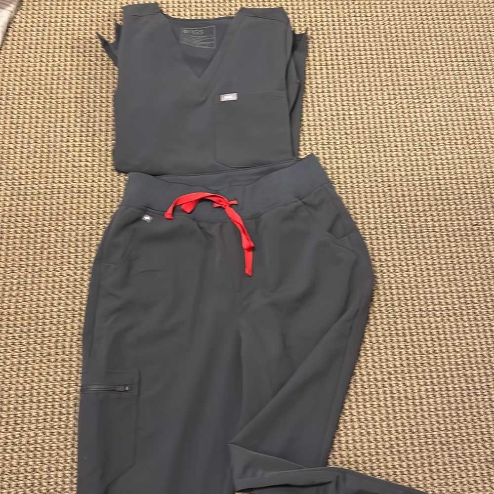 FIGS charcoal grey high waisted jogger scrub set s top m bottom